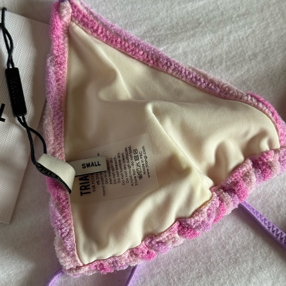 Triangl Vinca Lotus Pink stripe set 
SOLD - Picture 4 of 6